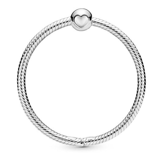 Pandora Moments O Carrier